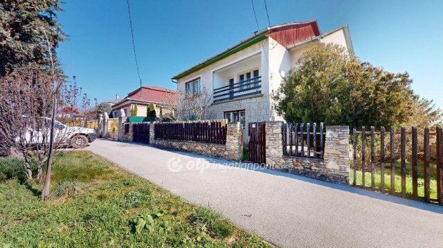 Eladó családi ház, Szerencsen 29.5 M Ft, 3 szobás