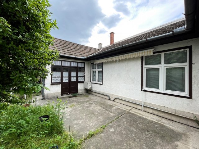 Eladó családi ház, Budapesten, XX. kerületben 89.99 M Ft