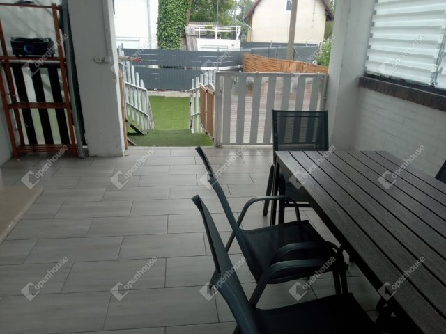 Eladó nyaraló, Szegeden 29 M Ft, 2 szobás / költözzbe.hu