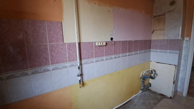 Eladó panellakás, Salgótarjánban 7.9 M Ft, 1+2 szobás