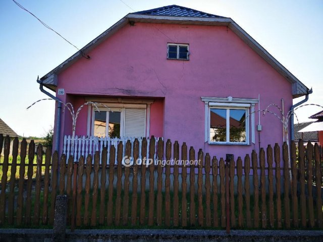 Eladó családi ház, Dögén 17.5 M Ft, 2+2 szobás