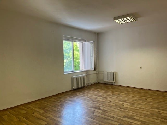Eladó iroda, Komlón 6.9 M Ft / költözzbe.hu