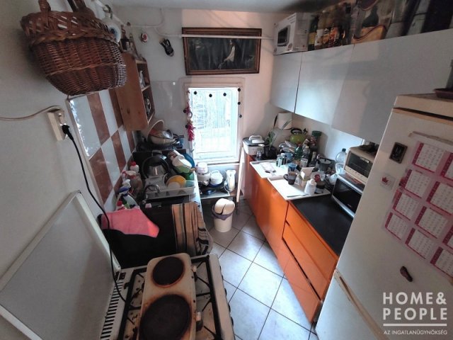 Eladó családi ház, Szegeden 30.5 M Ft, 1+1 szobás