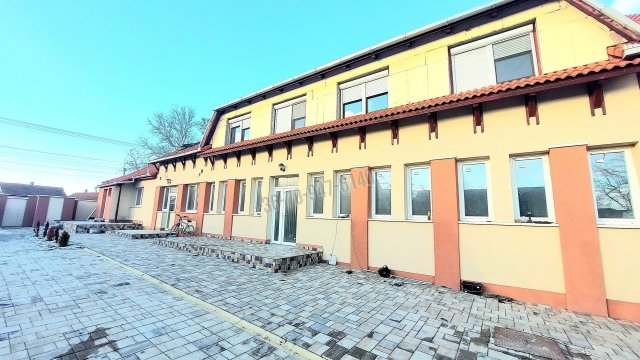 Eladó téglalakás, Berettyóújfaluban 55 M Ft, 3 szobás