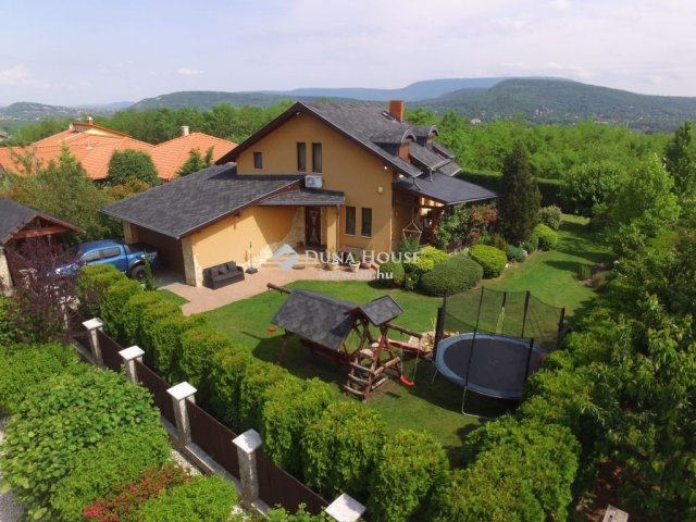 Eladó családi ház, Piliscsabán 229.9 M Ft, 5 szobás