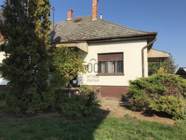 Eladó családi ház, Ságváron 41 M Ft, 3 szobás
