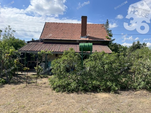 Eladó nyaraló, Csongrádon 21.99 M Ft, 3 szobás