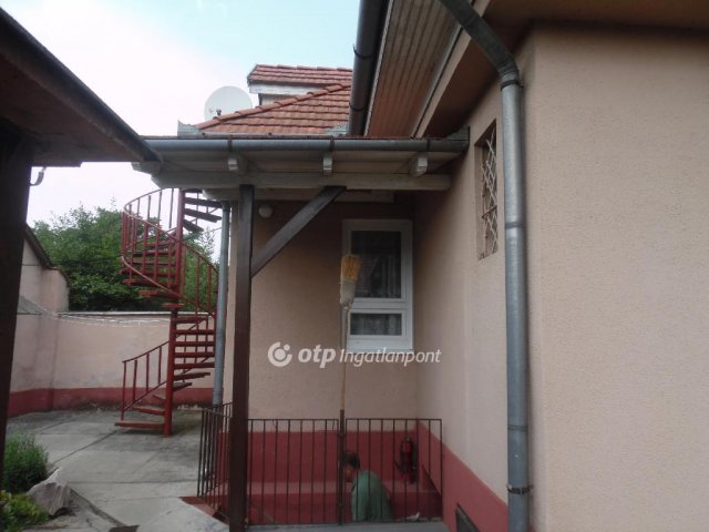 Eladó családi ház, Budapesten, XVII. kerületben 69.2 M Ft