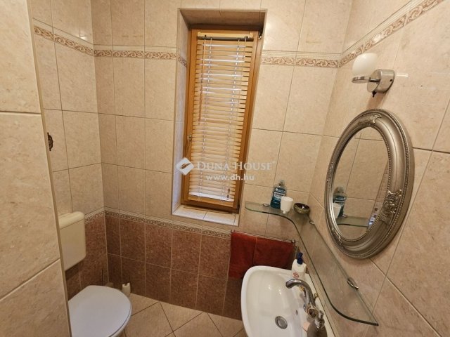 Eladó téglalakás, Budapesten, II. kerületben 120 M Ft, 2 szobás