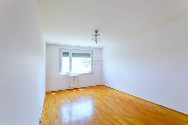 Eladó panellakás, Szegeden 44.9 M Ft, 1+2 szobás