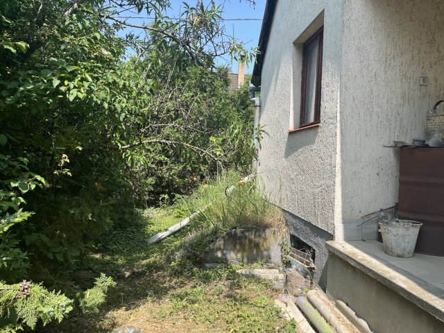 Eladó téglalakás, Győrött 26.9 M Ft, 1 szobás