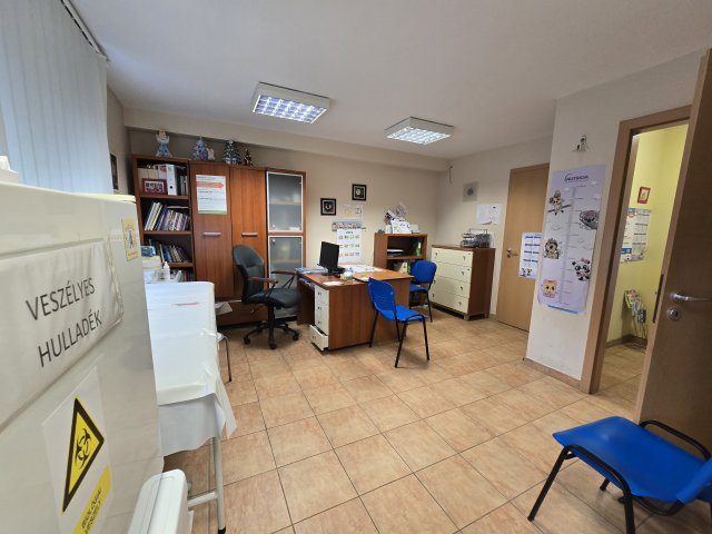 Kiadó üzlethelyiség, Kozármislenyen 250 E Ft / hó, 2 szobás