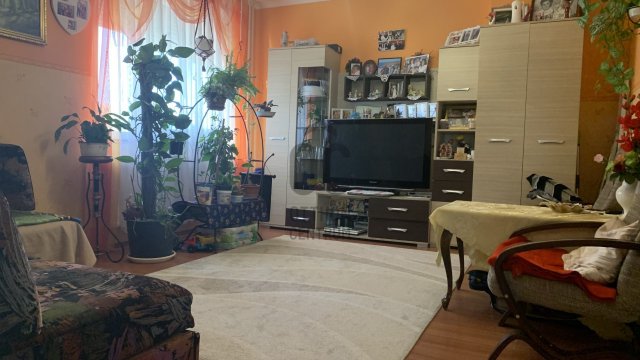 Eladó ikerház, Debrecenben 80 M Ft, 6 szobás