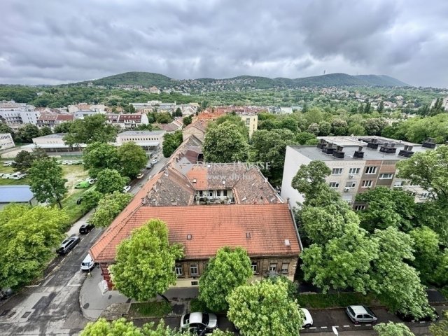 Eladó panellakás, Budapesten, III. kerületben 72 M Ft, 3 szobás