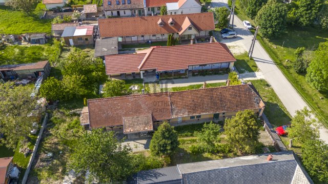 Eladó családi ház, Etyeken 57 M Ft, 4 szobás