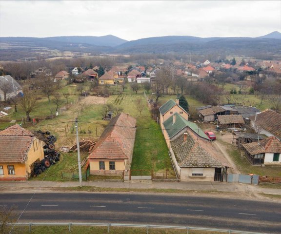 Eladó családi ház, Letkésen 13 M Ft, 3 szobás