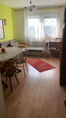 Eladó panellakás, Egerben 36 M Ft, 2+1 szobás