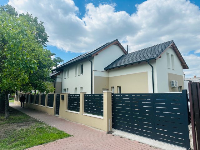 Eladó ikerház, Budapesten, IV. kerületben 159.99 M Ft, 5 szobás