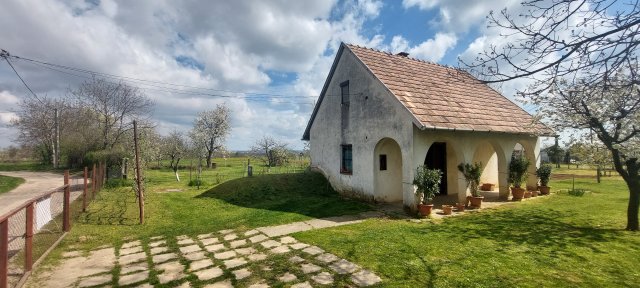 Eladó családi ház, Dombóváron 11 M Ft, 2+1 szobás