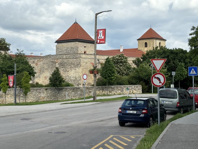 Eladó téglalakás, Várpalotán 38.5 M Ft, 3 szobás