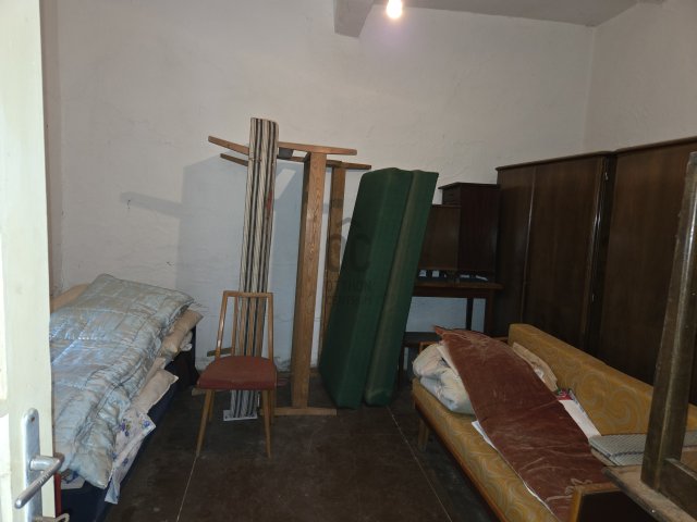 Eladó családi ház, Bárándon 5 M Ft, 2 szobás