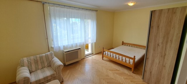 Kiadó téglalakás, albérlet, Székesfehérvárott 135 E Ft / hó