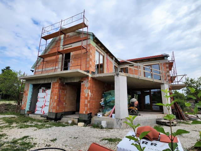 Eladó családi ház, Balatonudvariban 149.9 M Ft, 5 szobás