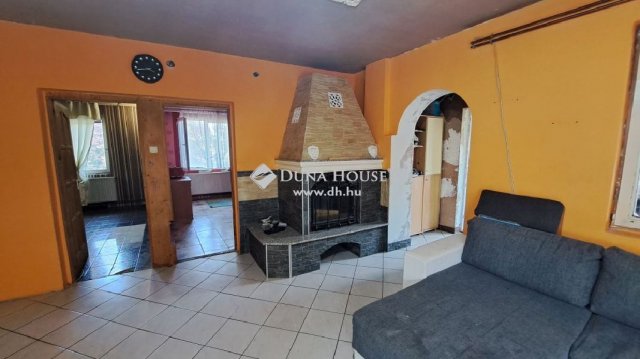 Eladó családi ház, Nagykátán 39.2 M Ft, 6 szobás
