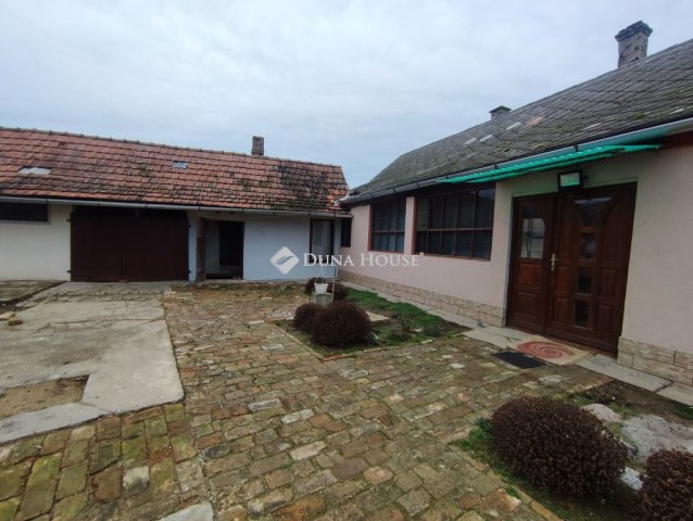 Eladó családi ház, Hercegszántón 9.8 M Ft, 2 szobás