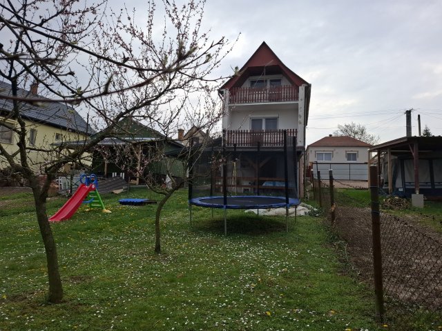 Eladó családi ház, Zalakaroson 36.6 M Ft, 5 szobás