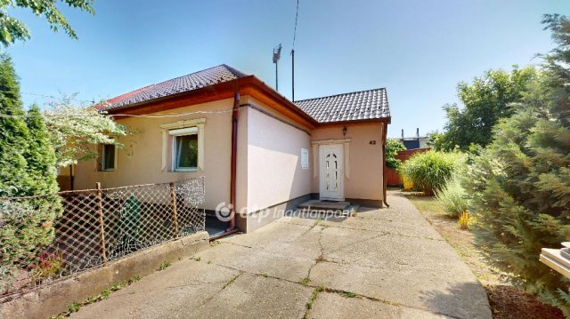 Eladó családi ház, Nyíregyházán 41.9 M Ft, 2+1 szobás