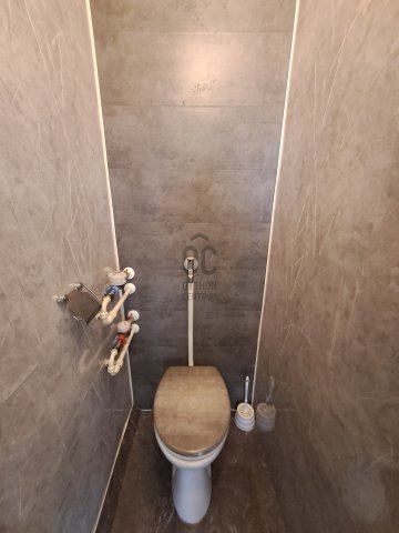 Eladó panellakás, Debrecenben 64.9 M Ft, 3 szobás