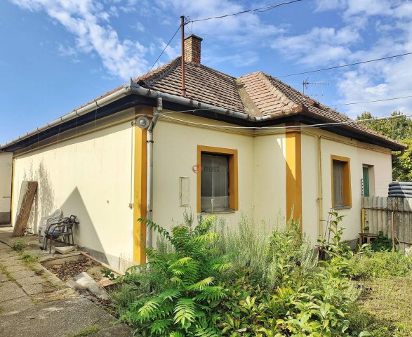 Eladó családi ház, Szegeden 45 M Ft, 3+1 szobás