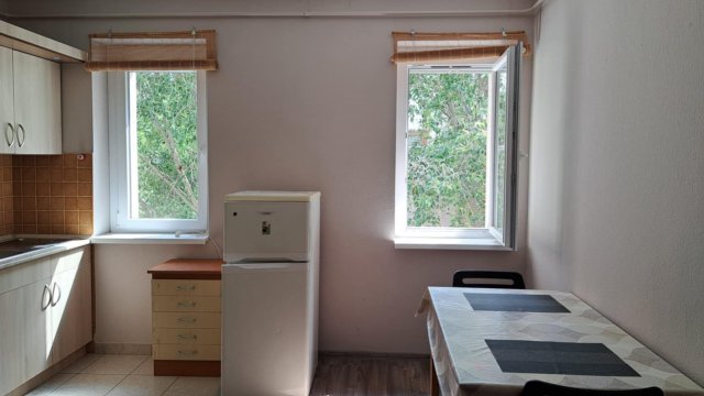 Kiadó téglalakás, albérlet, Szolnokon 115 E Ft / hó, 1 szobás