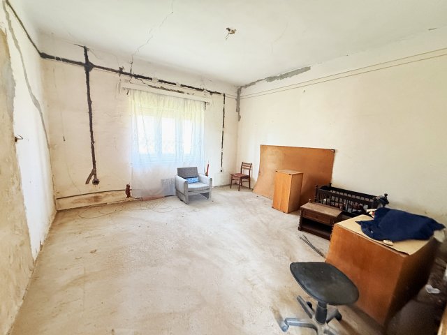 Eladó családi ház, Nyírmeggyesen 19.5 M Ft, 5 szobás