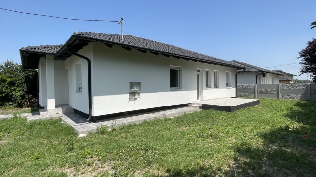 Eladó ikerház, Délegyházán 86.9 M Ft, 5 szobás