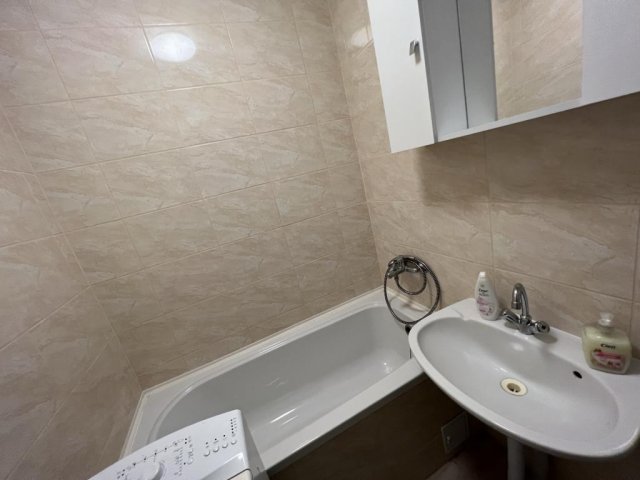 Kiadó panellakás, albérlet, Tatán 140 E Ft / hó, 1 szobás