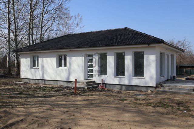 Eladó családi ház, Ballószögön 122 M Ft, 4 szobás