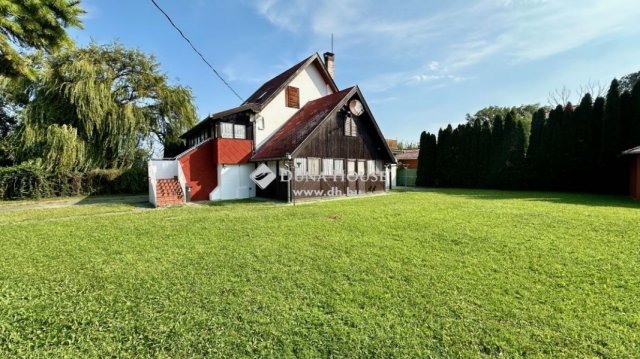 Eladó családi ház, Balatonfenyvesen 389.9 M Ft, 4 szobás