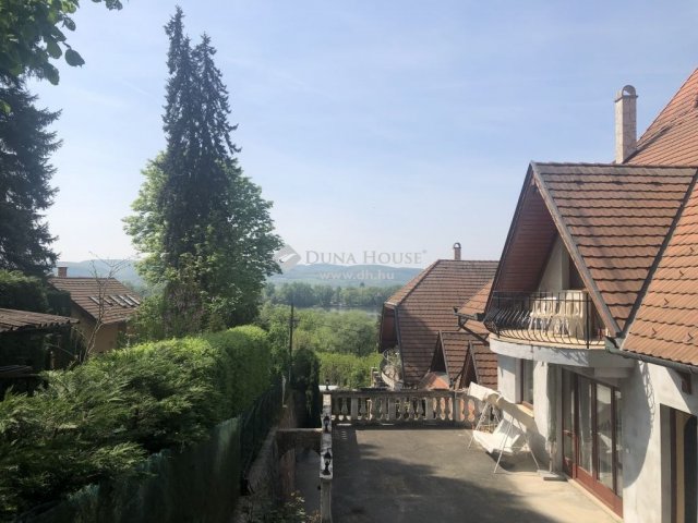 Eladó hotel, Zebegényben 440 M Ft, 16 szobás