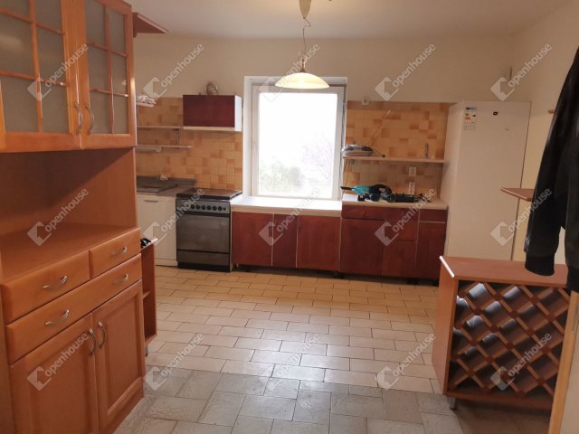 Kiadó családi ház, albérlet, Ácson 550 E Ft / hó, 7 szobás