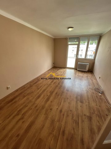 Eladó téglalakás, Kaposváron, Arany János utcában 28.5 M Ft