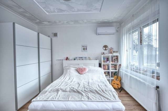 Eladó családi ház, Budapesten, XVIII. kerületben 79.9 M Ft