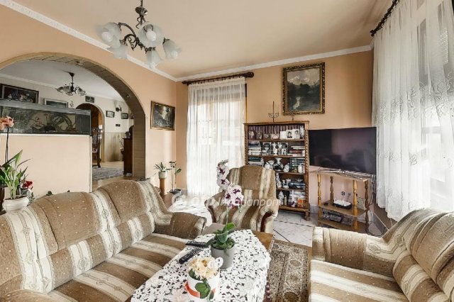 Eladó családi ház, Sarudon 98 M Ft, 3+2 szobás