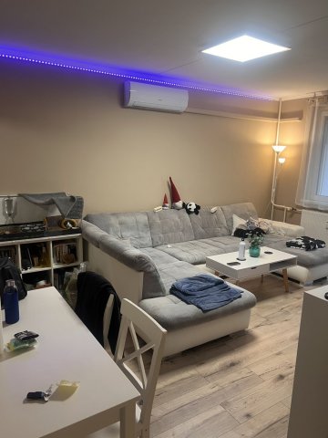 Eladó panellakás, Veszprémben 52 M Ft, 3 szobás
