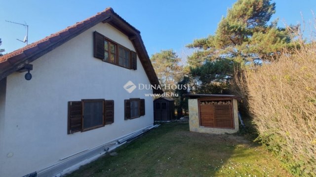 Eladó családi ház, Pócsmegyeren 149.9 M Ft, 5 szobás