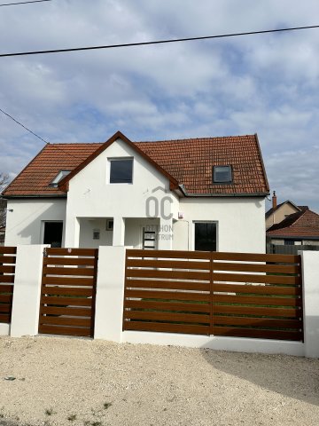 Eladó családi ház, Szolnokon 59.9 M Ft, 5 szobás
