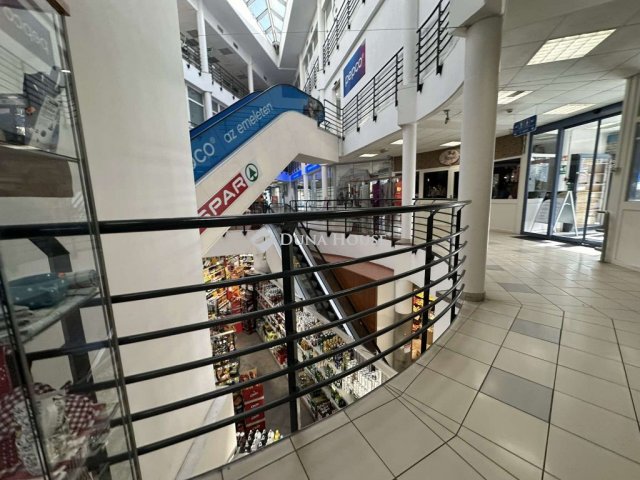 Kiadó üzlethelyiség, Budapesten, II. kerületben 1200 E Ft / hó