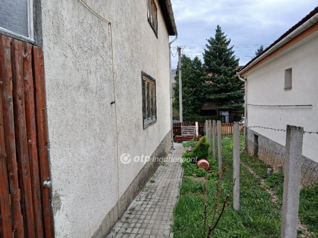 Eladó ikerház, Parádsasváron 38 M Ft, 4+1 szobás