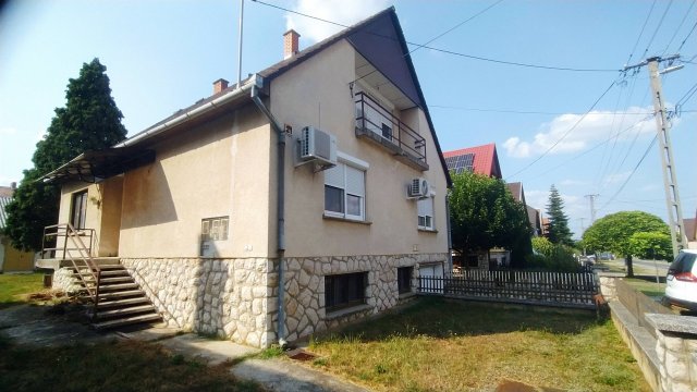Eladó családi ház, Bonyhádon 56 M Ft, 4 szobás